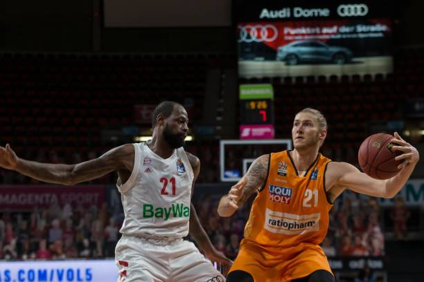 一位经验丰 一位经验丰