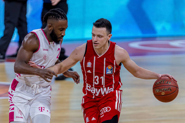 中流砥柱 中流砥柱